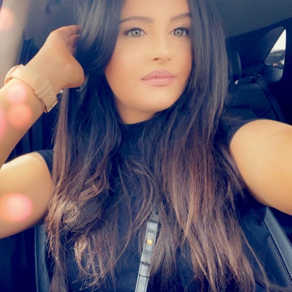 Meet your Posher, Katie - Picture 3 of 4